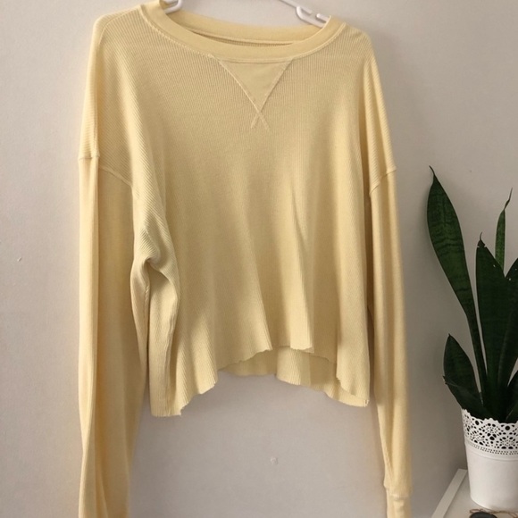 Brandy Melville Cropped Long Sleeve - Picture 4 of 5